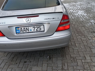 Mercedes E-Class foto 4