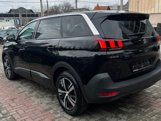 Peugeot 5008 foto 3