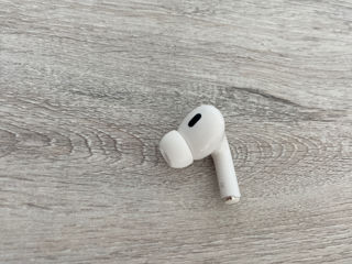 Продам Airpods Pro 2 правый