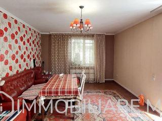 Apartament cu 3 camere, 120 m², Buiucani, Chișinău foto 2