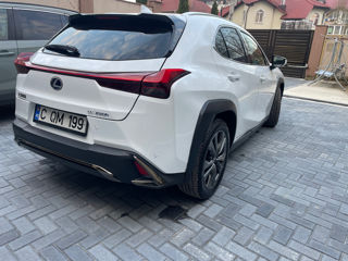 Lexus UX foto 3