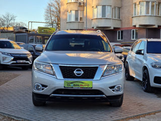 Nissan Pathfinder foto 2