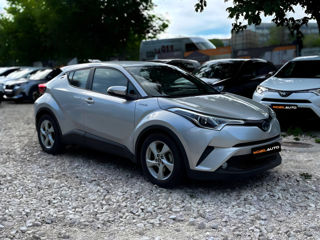 Toyota C-HR foto 2