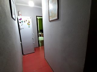 Vând apartament cu o camera cu toate coditele foto 4