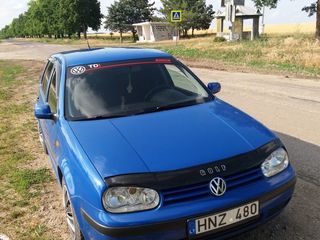 Volkswagen Golf foto 1