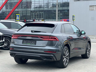 Audi Q8 foto 2