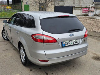 Ford Mondeo foto 8