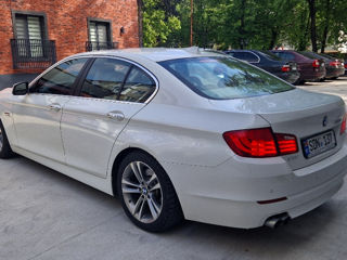 BMW 5 Series foto 4