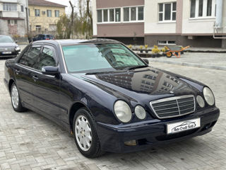 Mercedes E-Class foto 7