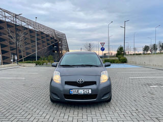 Toyota Yaris foto 8