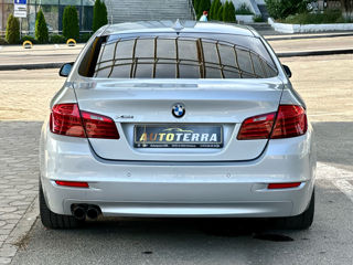 BMW 5 Series foto 7