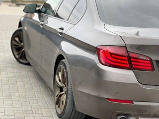 BMW 5 Series foto 2