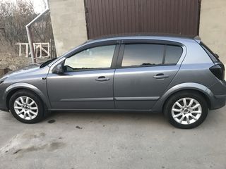 Opel Astra foto 9