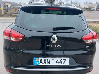 Renault Clio foto 8