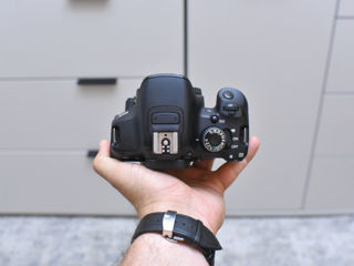 Canon 650D Kit  фото 1
