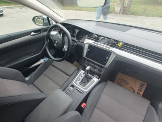 Volkswagen Passat foto 2