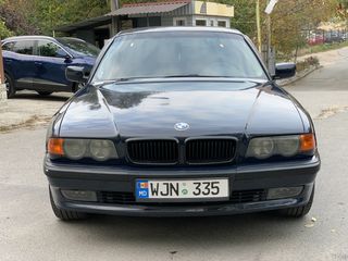 BMW 7 Series foto 5