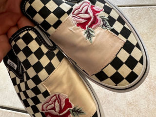 Vans off the wall new