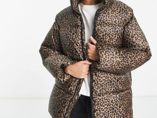 Geacă Asos Design Petite Puffer – Animal Print, Maro foto 3