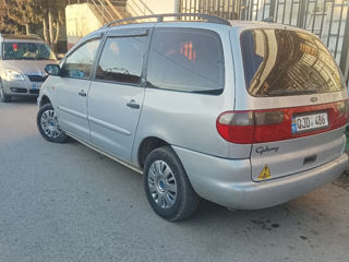 Ford Galaxy foto 8