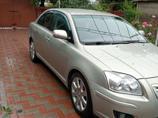 Toyota Avensis foto 5