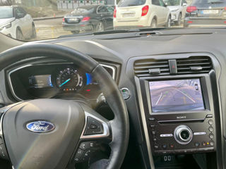 Ford Fusion foto 8