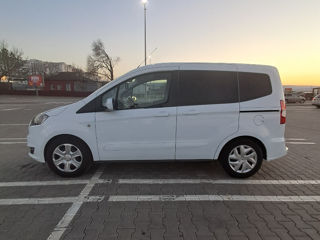 Ford Tourneo Courier foto 6