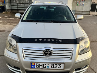 Toyota Avensis foto 3