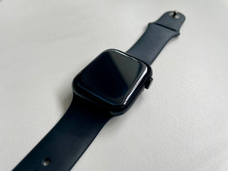 Apple Watch 7 / 45mm / GPS / Midnight