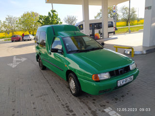 Volkswagen Caddy foto 1