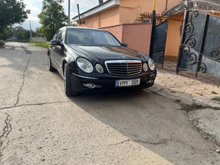 Mercedes E-Class foto 1