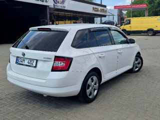 Skoda Fabia фото 1