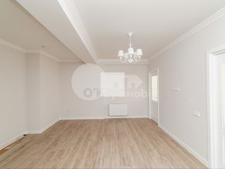 Apartament  3 camere, 88,6 mp, Telecentru  93030 € foto 14