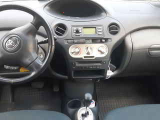 Toyota Yaris foto 3