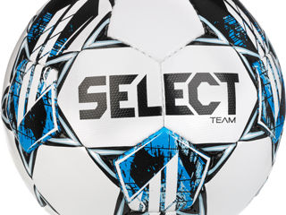 Mingi de fotbal SELECT, Team