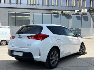 Toyota Auris foto 2