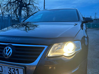 Volkswagen Passat foto 1