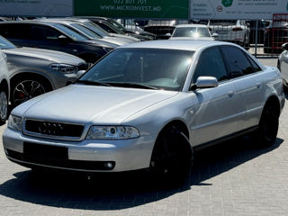 Audi A4 foto 1