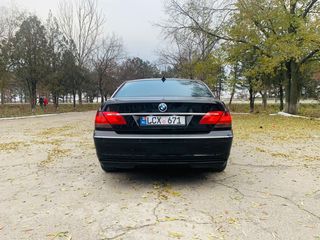 BMW 7 Series foto 6