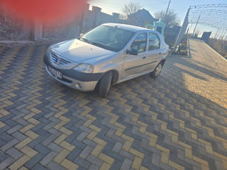 Dacia Logan foto 2