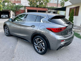 Infiniti Q30 foto 4