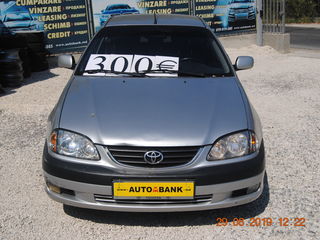 Toyota Avensis foto 2