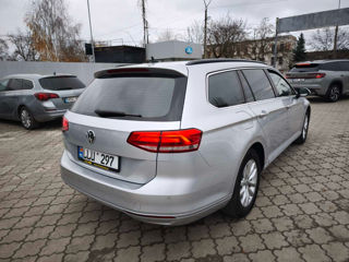 Volkswagen Passat foto 2