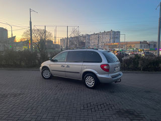 Chrysler Voyager foto 8