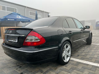 Mercedes E-Class foto 4