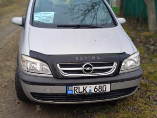 Opel Zafira foto 2