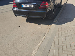 Mercedes E-Class foto 8