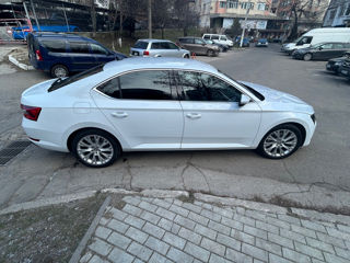 Skoda Superb foto 4