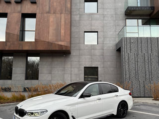 BMW 5 Series foto 2