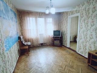 Apartament cu 2 camere, 48 m², Botanica, Chișinău foto 2